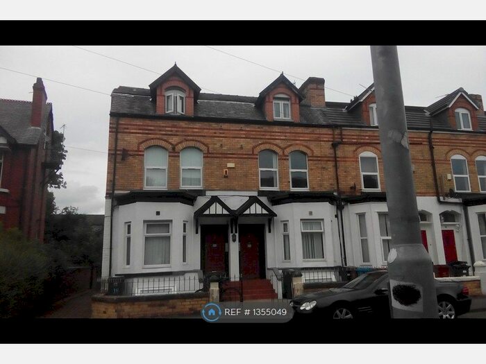 3 Bedroom Flat To Rent In Granville Road, Manchester, M14