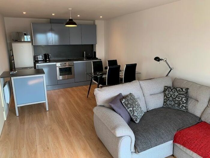 1 Bedroom Flat To Rent In Galleon Way, Cardiff, CF10