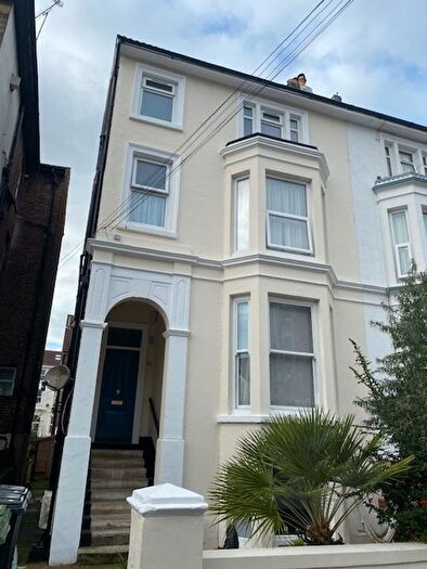 1 Bedroom Flat To Rent In Elphinstone Road, Southsea, Portsmouth, Hampshire, PO5
