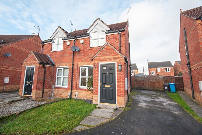 2 Bedroom Semi-Detached House To Rent In Hayton Grove, Hull, HU4