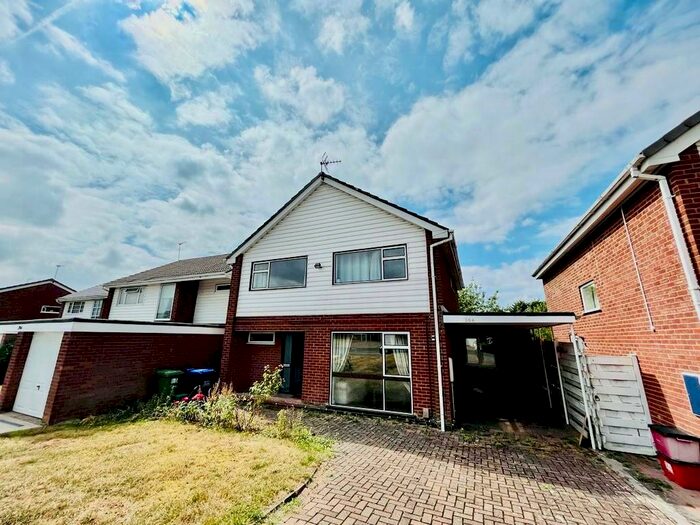 6 Bedroom Detached House To Rent In Valley Road, Leamington Spa, CV32