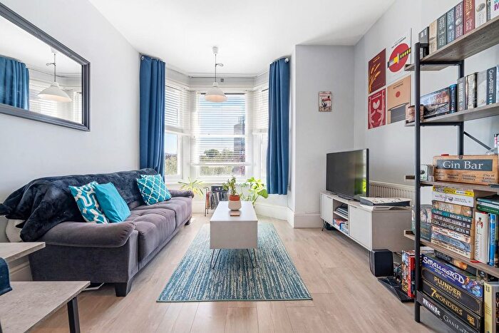 2 Bedroom Flat For Sale In Acre Lane, SW2