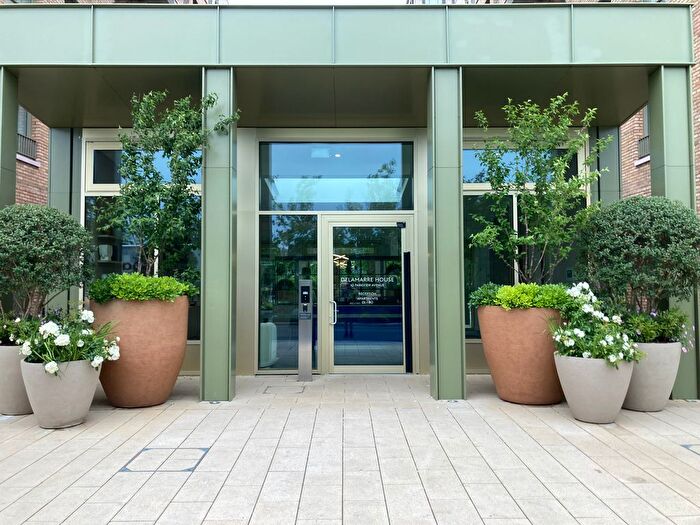 2 Bedroom Flat To Rent In Brent Cross, NW2