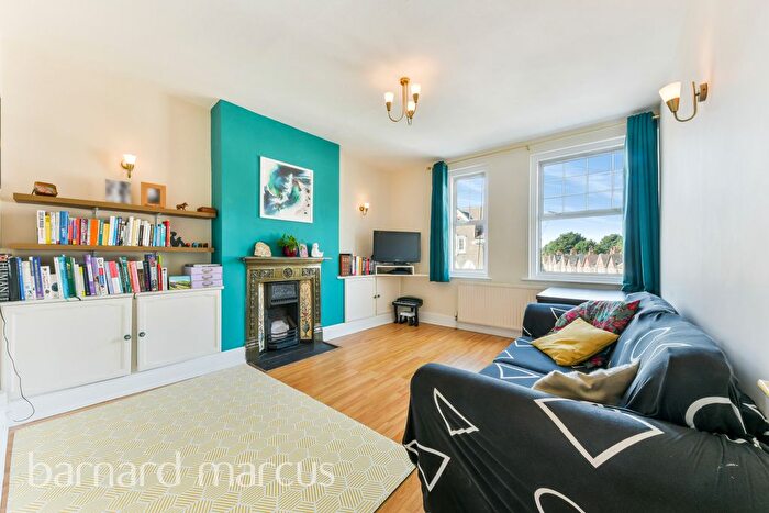 1 Bedroom Flat To Rent In Garratt Lane, London, SW18