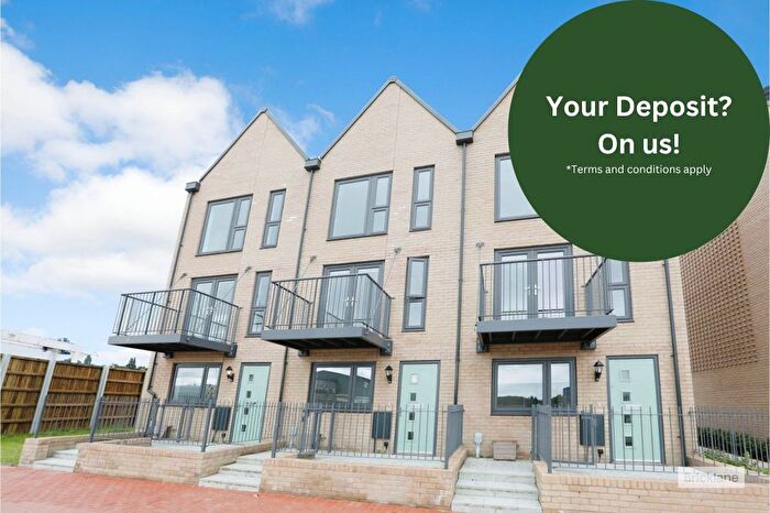 3 Bedroom Terraced House To Rent In Quarterdeck Walk, Gillingham, ME4