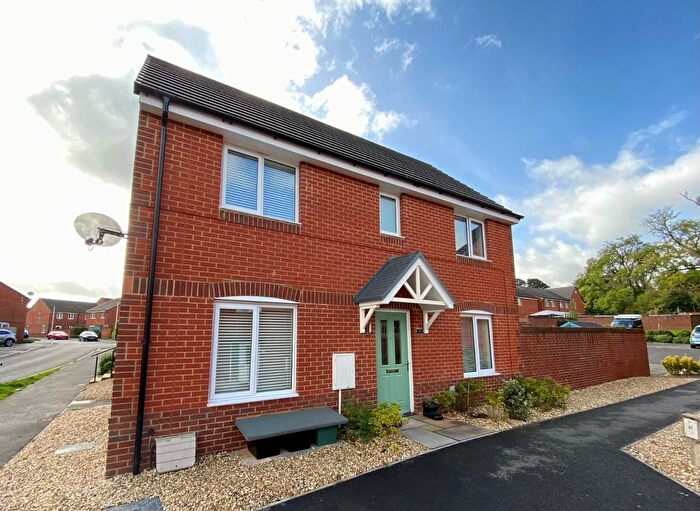 3 Bedroom Detached House For Sale In Gale Way, Tiverton, EX16