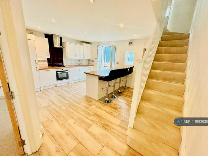 2 Bedroom Maisonette To Rent In Clyde Road, Croydon, CR0