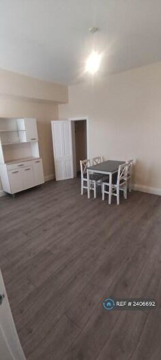 2 Bedroom Terraced House To Rent In Old Road, Manchester, M9