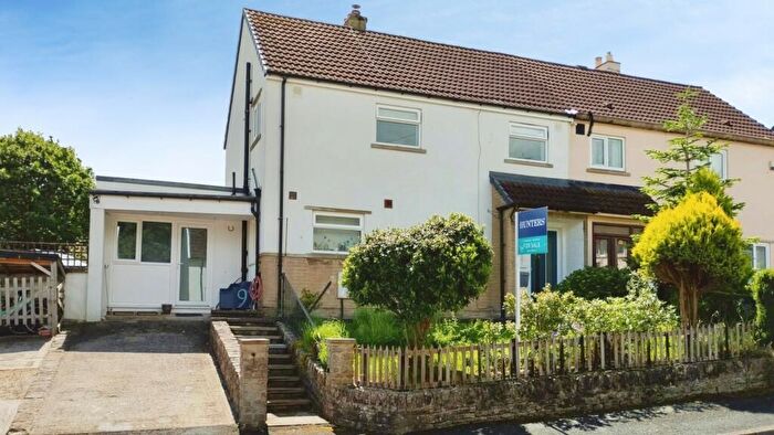 3 Bedroom Semi-Detached House For Sale In Burns Hill, Addingham, LS29