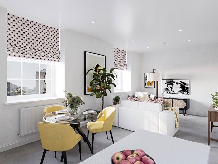 1 Bedroom Apartment For Sale In Sir John Richardson Avenue, Gosport, PO12