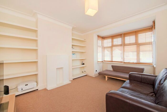 1 Bedroom Flat To Rent In Manton Avenue, Hanwell, W7