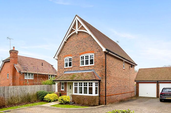 4 Bedroom Detached House For Sale In Mill Rose Way, Burgess Hill, RH15