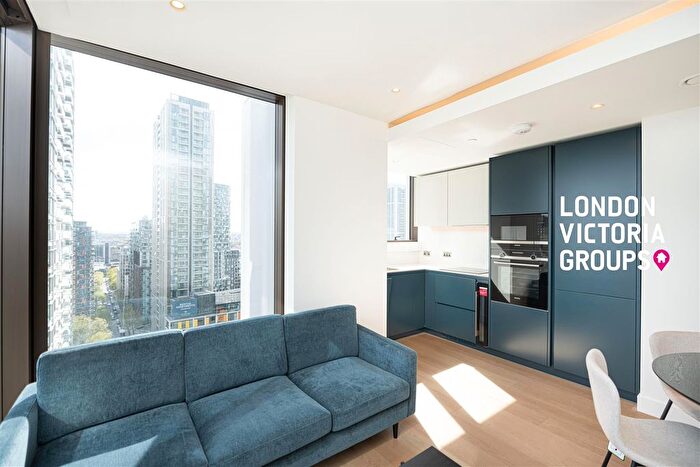 2 Bedroom Flat To Rent In Harcourt Tower, Marsh Wall, London, E14