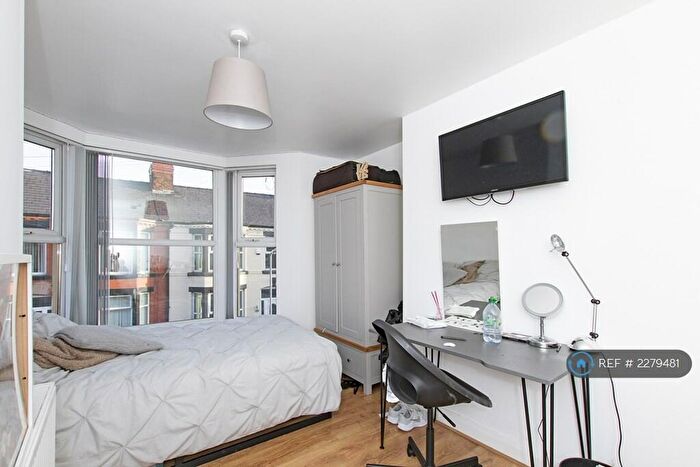 6 Bedroom Terraced House To Rent In Portman Rd, Liverpool, L15