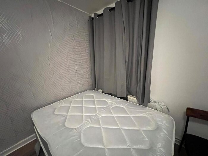 Studio To Rent In Besant House Boundary Road, London, NW8