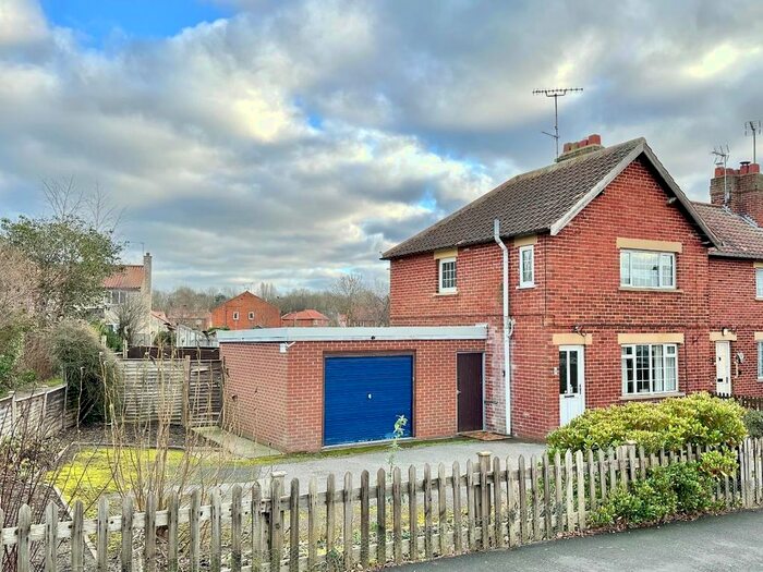 3 Bedroom End Of Terrace House For Sale In Ashdale Road, Helmsley, York, YO62