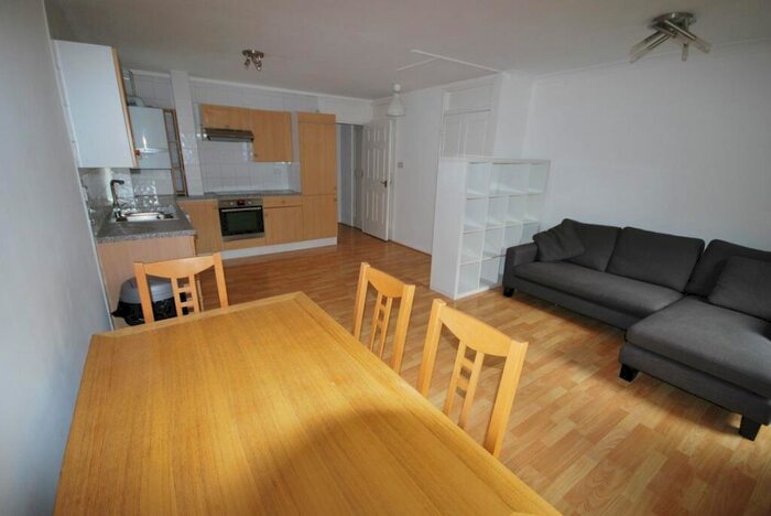 1 Bedroom Flat To Rent In Highbury Station Road, London, N1