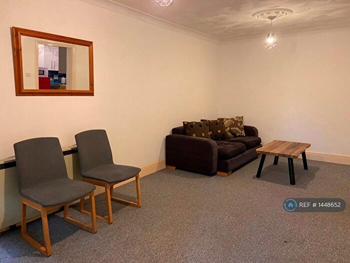 1 Bedroom Flat To Rent In Frensham Court, Southsea, PO4