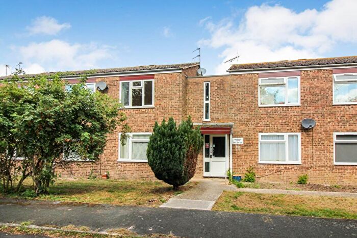 1 Bedroom Flat To Rent In Orchard, Close, HP22