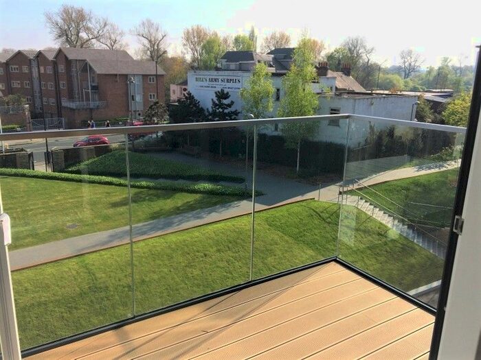 2 Bedroom Flat To Rent In Allen House, Heritage Walk, Brentford, TW8