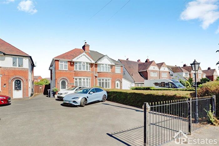 4 Bedroom Semi-Detached House For Sale In The Long Shoot, Nuneaton, CV11