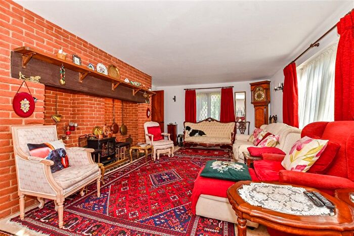 4 Bedroom Detached House For Sale In Birchwood Avenue, Southborough, Kent, TN4