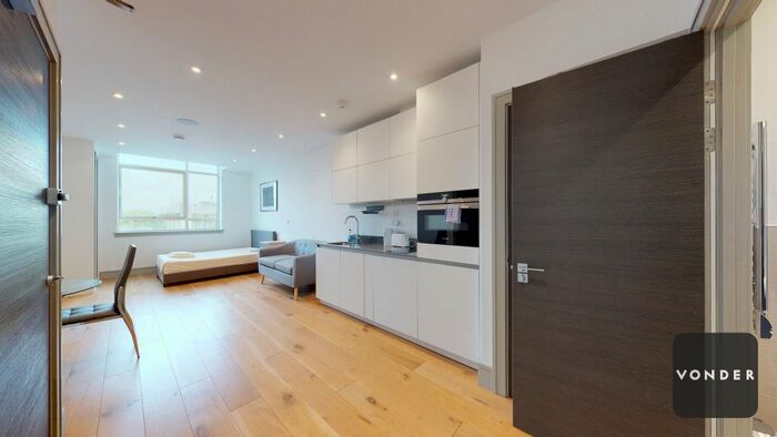 Studio To Rent In Lawrence Road, London, N15