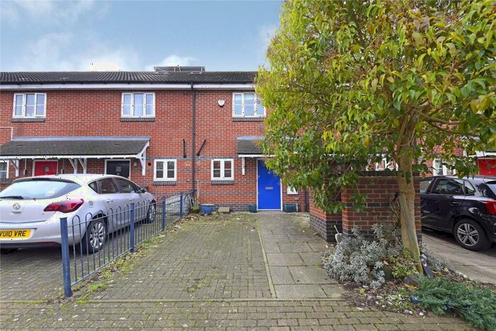 2 Bedroom Terraced House To Rent In Queensland Close, Walthamstow, London, E17
