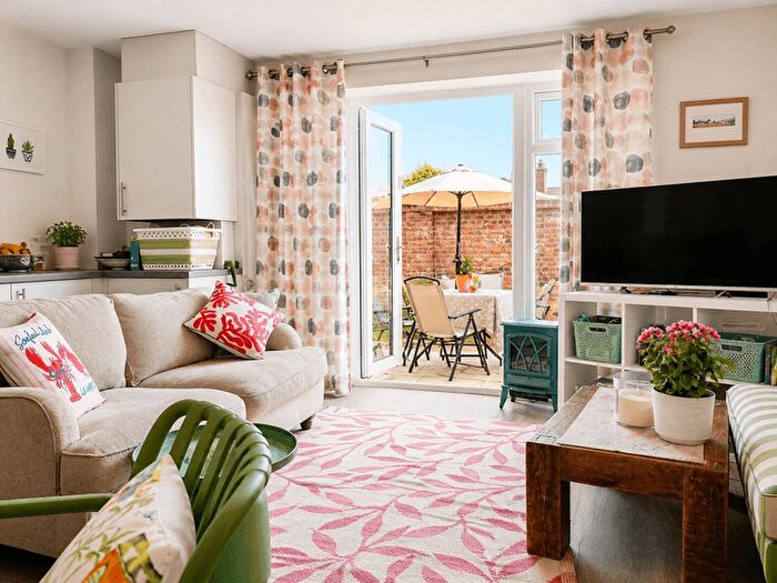 1 Bedroom Flat For Sale In Charlie Close, Cranleigh, Surrey, GU6