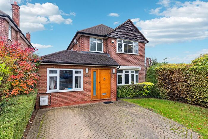 4 Bedroom Detached House For Sale In Newberries Avenue, Radlett, WD7