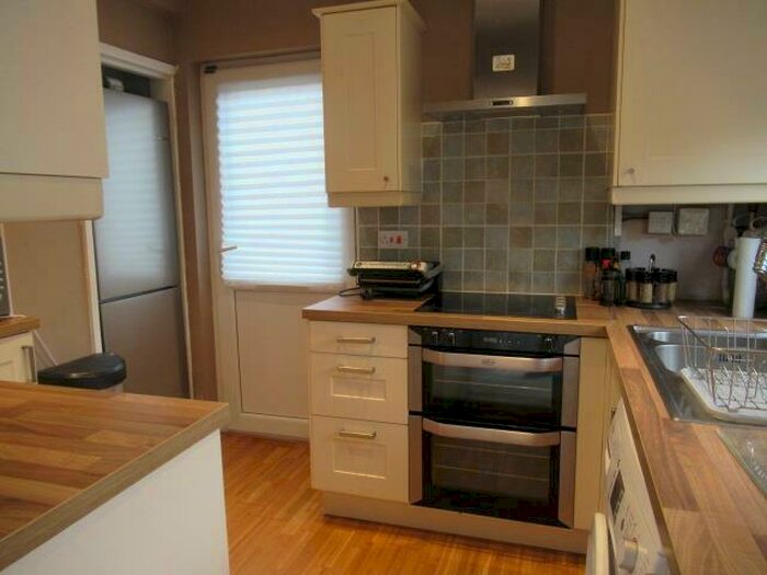 2 Bedroom Semi-Detached House To Rent In Swarcliffe Drive East, Leeds, LS14