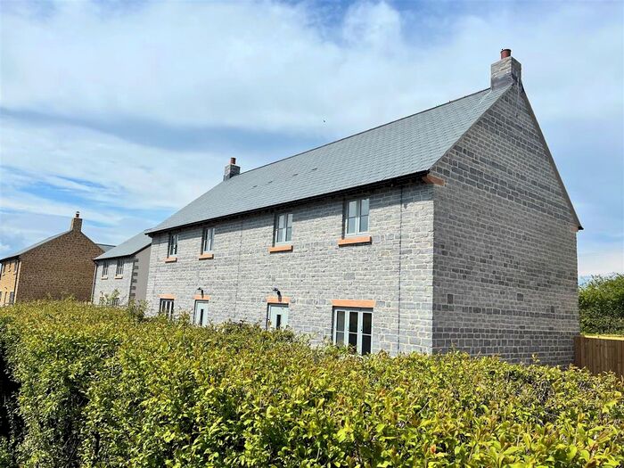 3 Bedroom Semi-Detached House For Sale In Ham Lane, Compton Dundon, Somerton, TA11