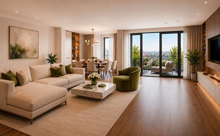 3 Bedroom Flat For Sale In Fountain Park Way, London, W12