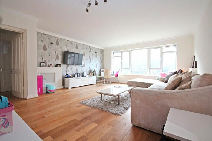 2 Bedroom Apartment To Rent In Ardmore Lane, Buckhurst Hill, IG9