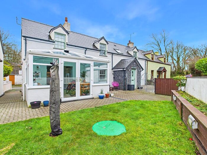 3 Bedroom Semi-Detached House For Sale In Wallis, Haverfordwest, SA62
