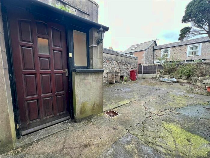 3 Bedroom Flat To Rent In Market Street, Dalton-In-Furness, LA15