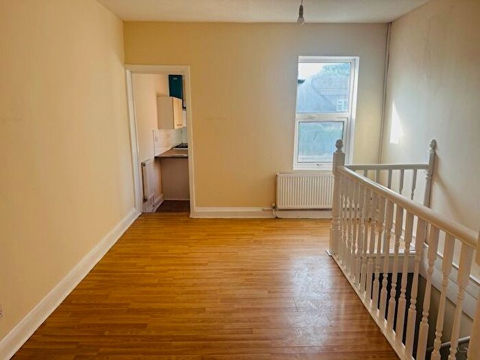 1 Bedroom Maisonette To Rent In High Town Road, Luton, LU2