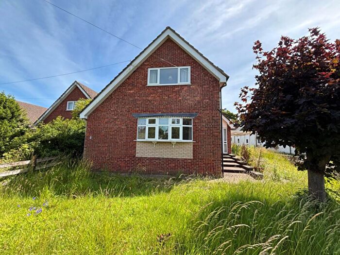 3 Bedroom Detached House For Sale In School Lane, Snitterby, Gainsborough, Lincolnshire, DN21