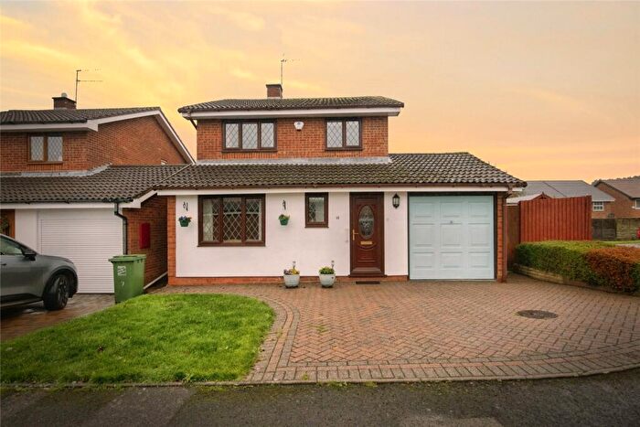 3 Bedroom Detached House For Sale In Hartlebury Close, Redditch, Worcestershire, B98