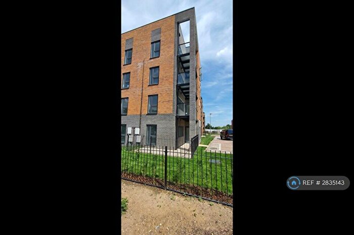 2 Bedroom Flat To Rent In Sparrow Street, Rainham, RM13