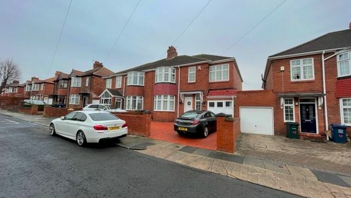 5 Bedroom Semi-Detached House To Rent In Lemington Gardens, Newcastle Upon Tyne NE5