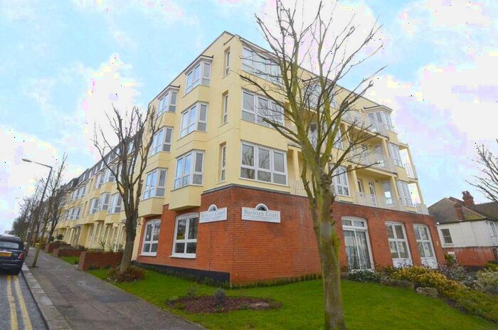 1 Bedroom Flat To Rent In Burleigh Court, Station Road, Westcliff-On-Sea, Essex, SS0