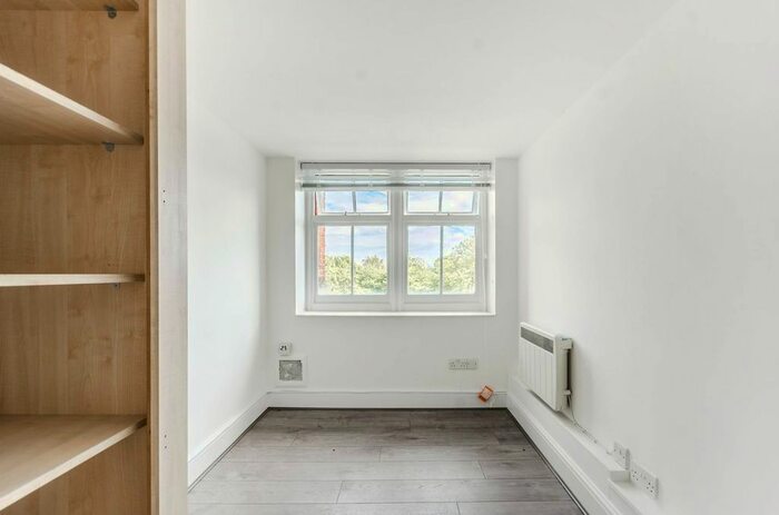 Studio To Rent In Este Road, Clapham Junction, London SW11