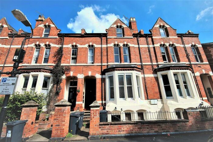1 Bedroom Apartment To Rent In Milverton Terrace, Leamington Spa, Warwickshire, CV32