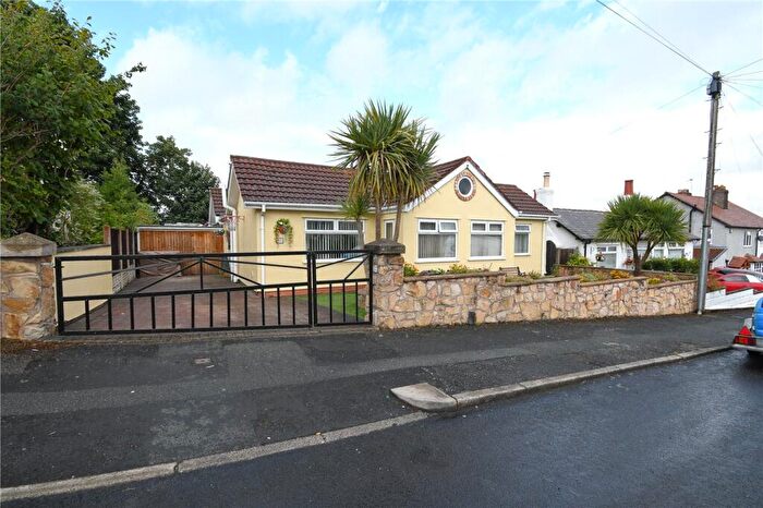 4 Bedroom Bungalow For Sale In Florence Avenue, Heswall, Wirral, CH60