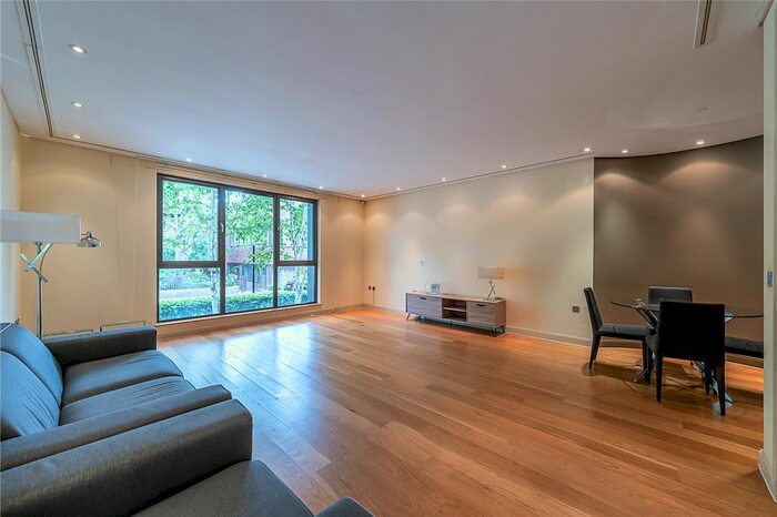 2 Bedroom Flat To Rent In Wycombe Square, Kensington, London, W8