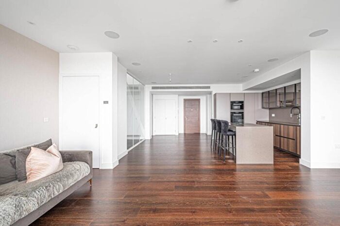 3 Bedroom Penthouse To Rent In Finchley Road, South Hampstead, London, NW3