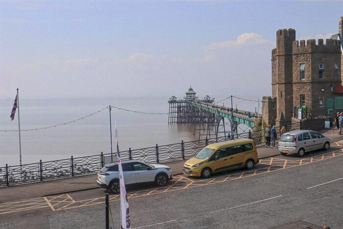 4 Bedroom Flat To Rent In The Beach, Clevedon, BS21