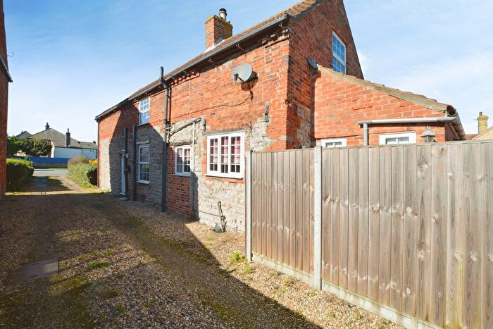 3 Bedroom Cottage For Sale In Main Road, Long Bennington, NG23