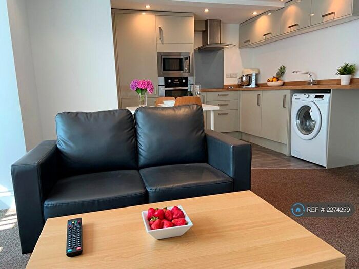 2 Bedroom Flat To Rent In Harcourt Road, Sheffield, S10